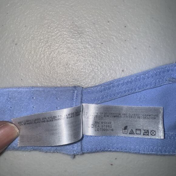 Wacoal Women 38C Bra Feminine Intimates Soft Body by 2.0 Seamless Convertible - Picture 5 of 7